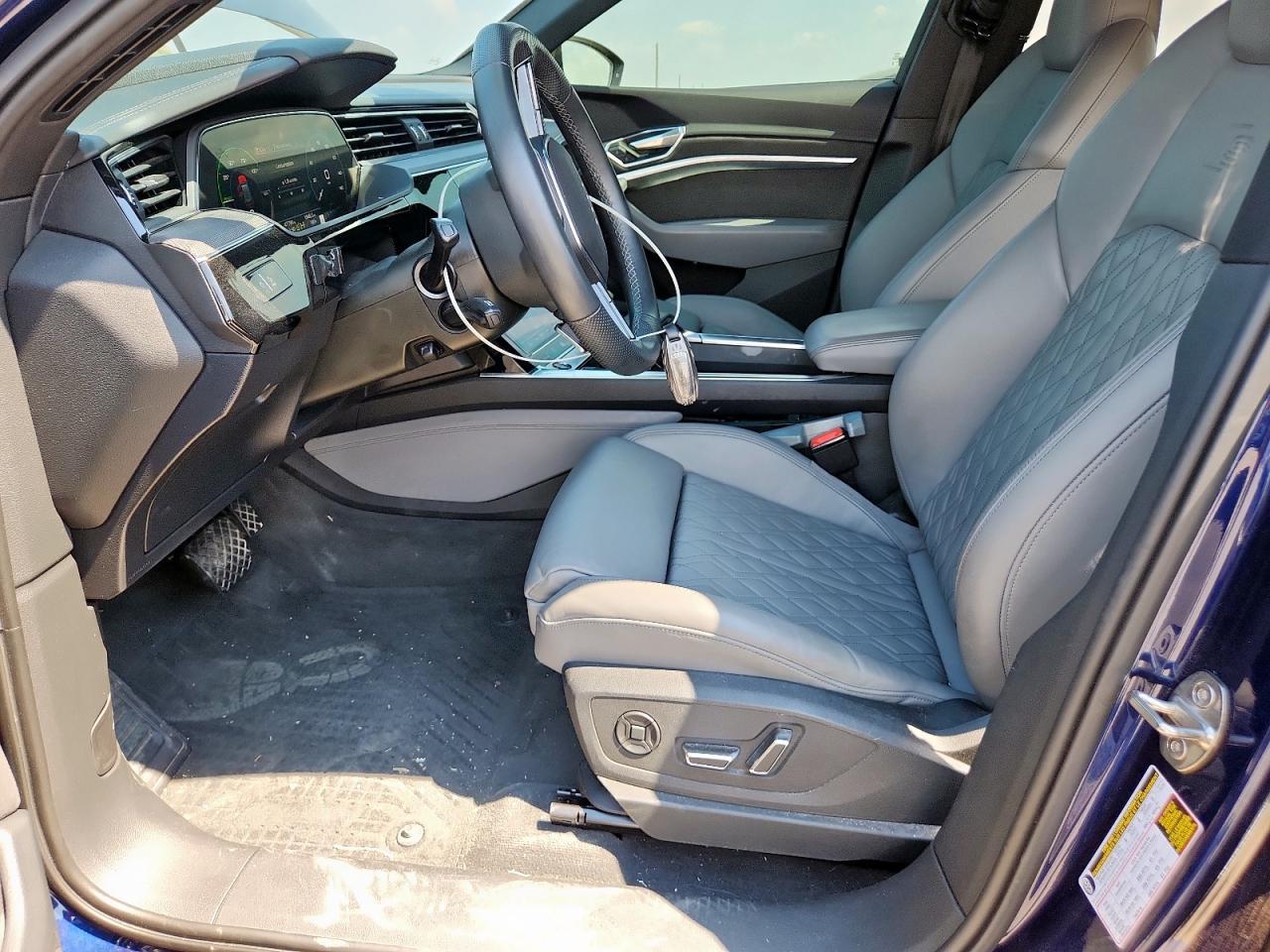 2022 AUDI e-tron S