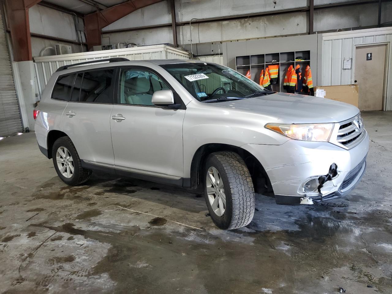 2013 TOYOTA HIGHLANDER