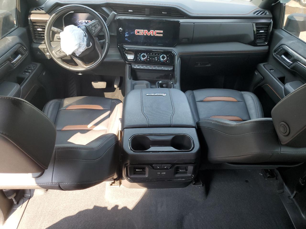 2024 GMC Sierra