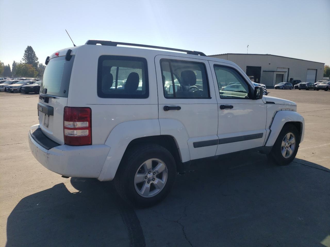 2011 JEEP Liberty