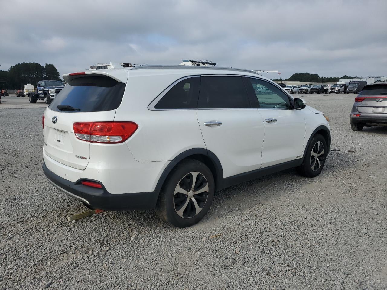 2016 KIA SORENTO