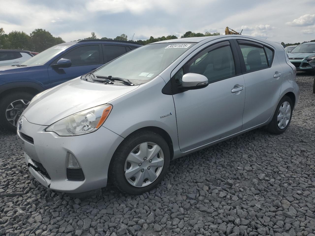 2014 TOYOTA Prius c