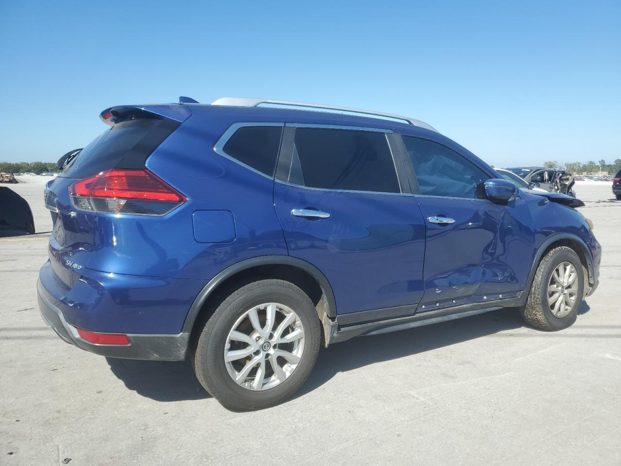 2017 NISSAN ROGUE