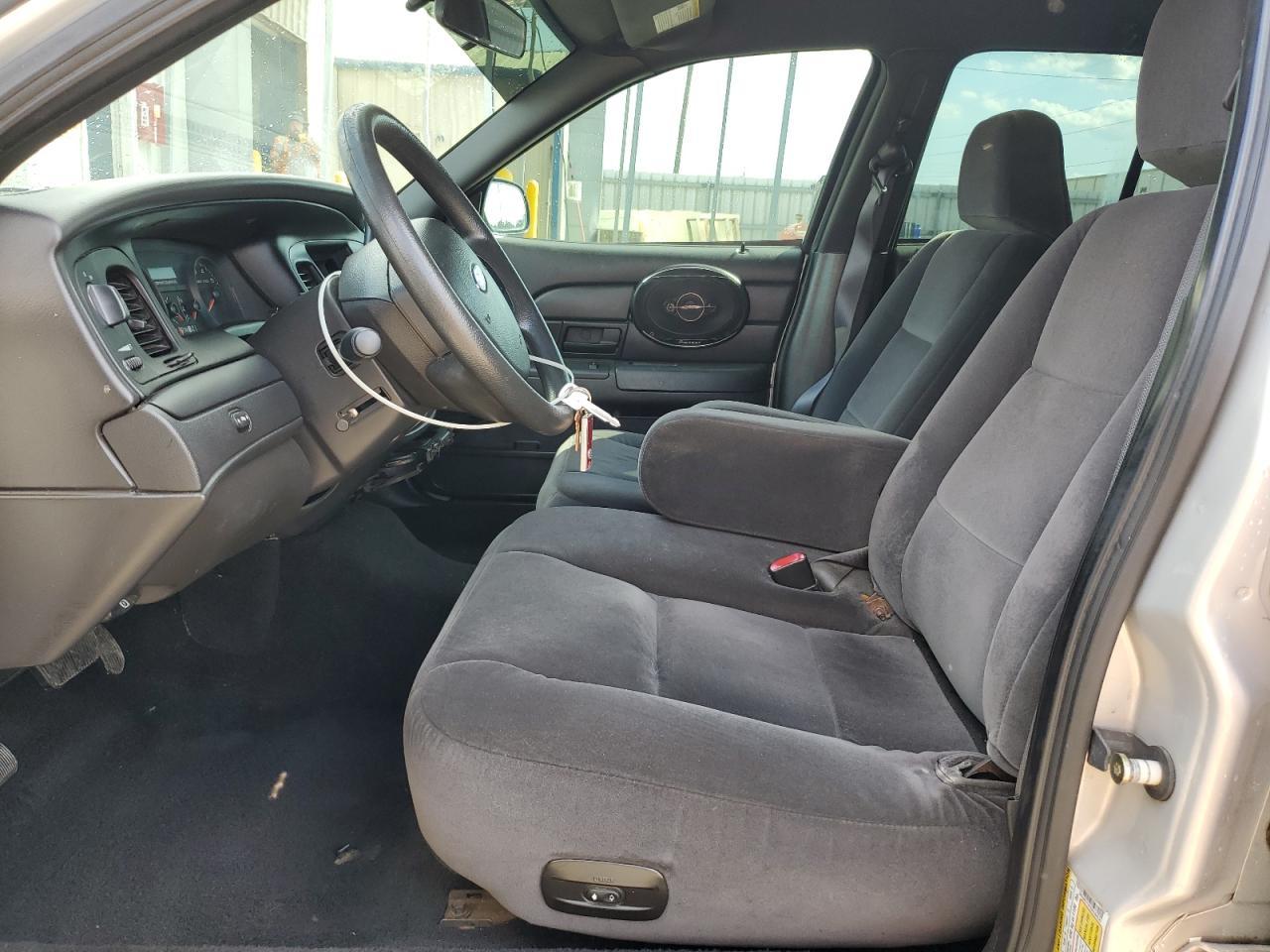 2009 FORD Crown Victoria