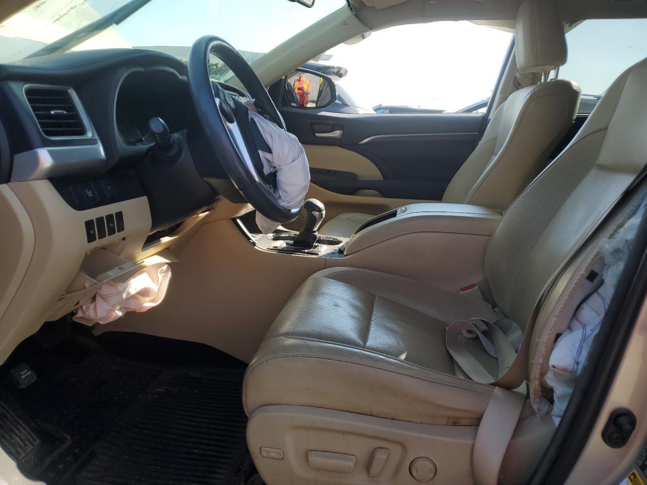2015 TOYOTA HIGHLANDER