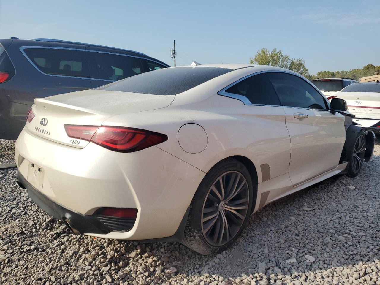 2017 INFINITI Q60