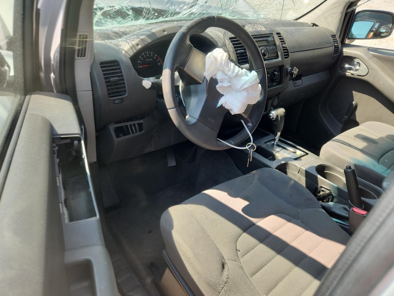 2011 NISSAN Frontier