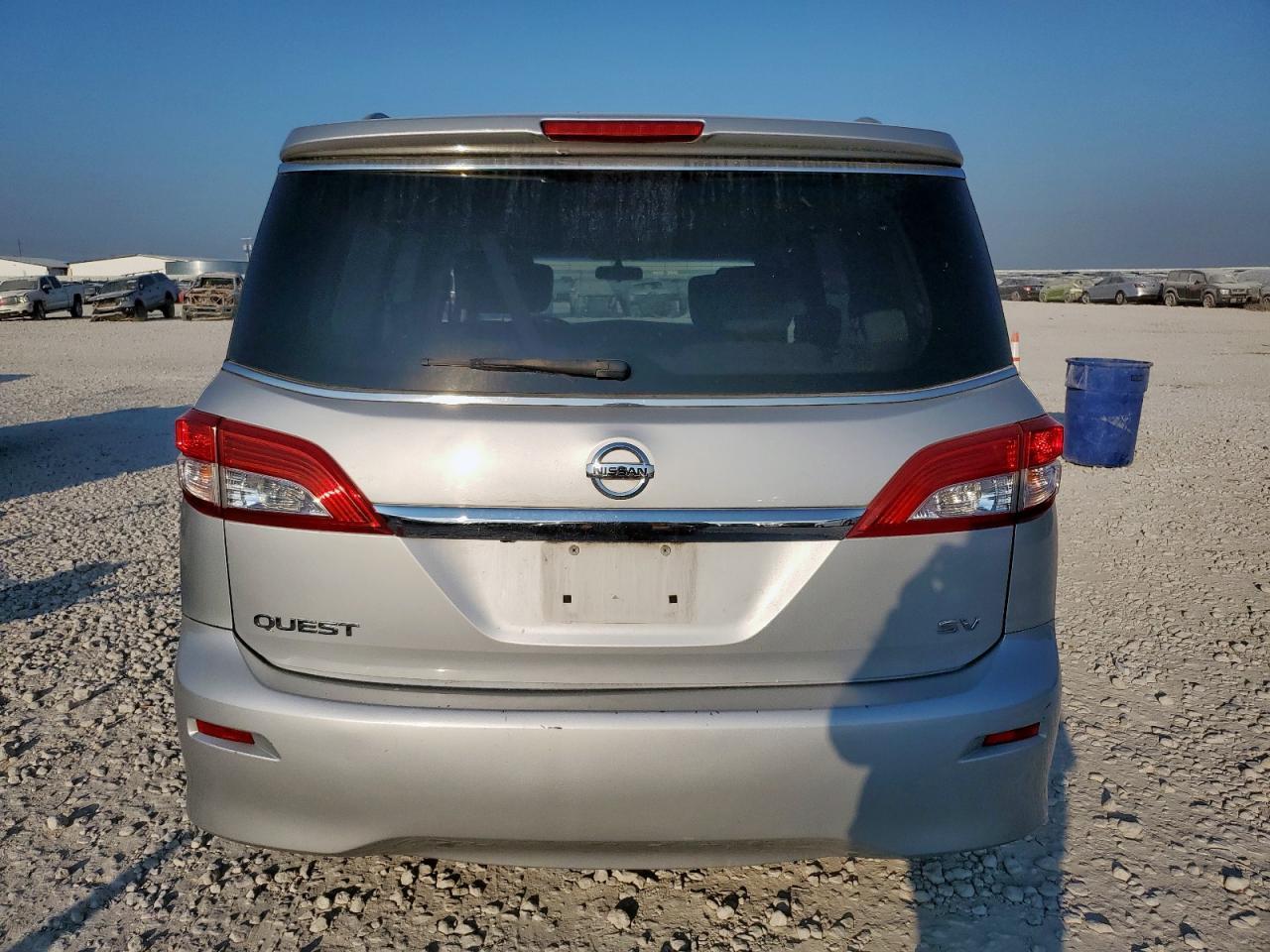 2017 NISSAN Quest