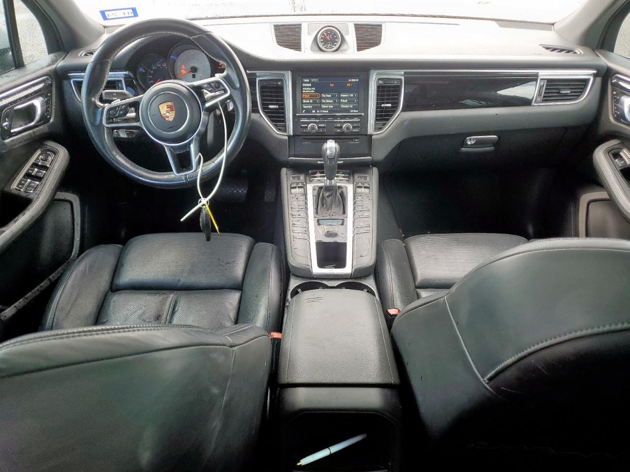 2015 PORSCHE Macan