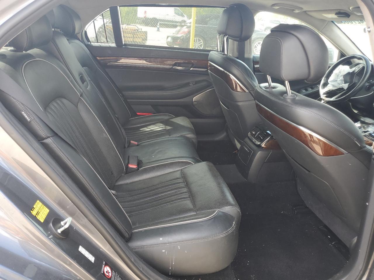 2017 GENESIS G90