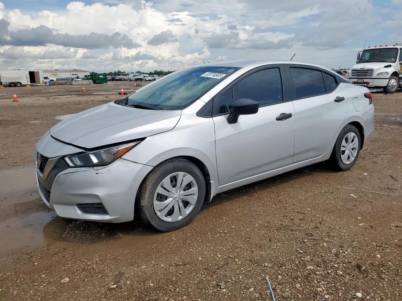 2020 NISSAN VERSA