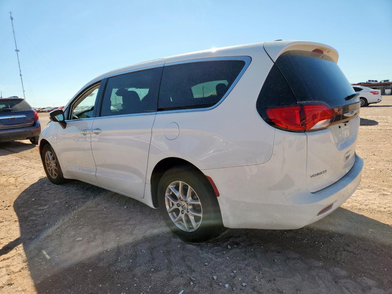 2023 CHRYSLER Voyager
