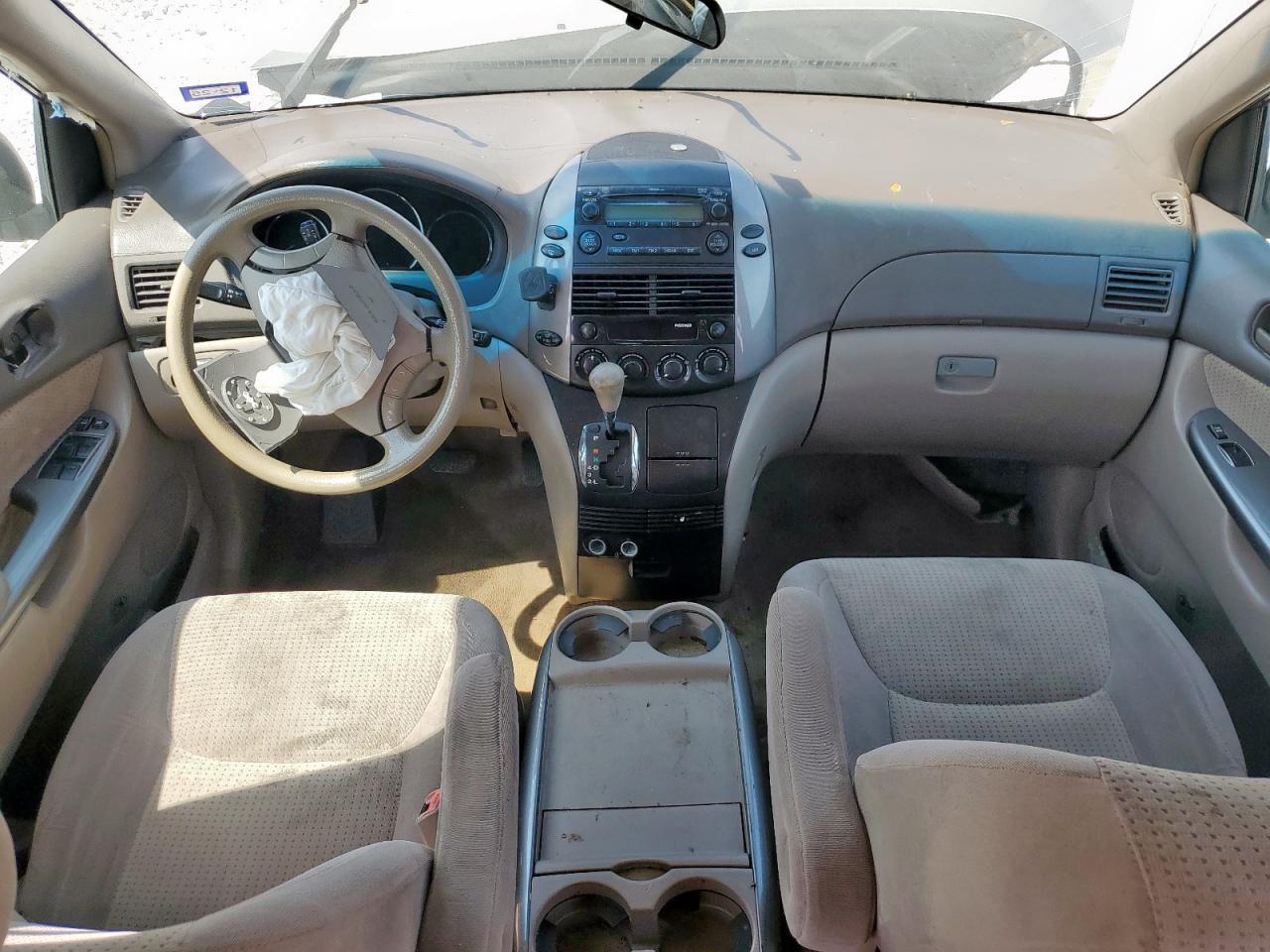 2009 TOYOTA SIENNA