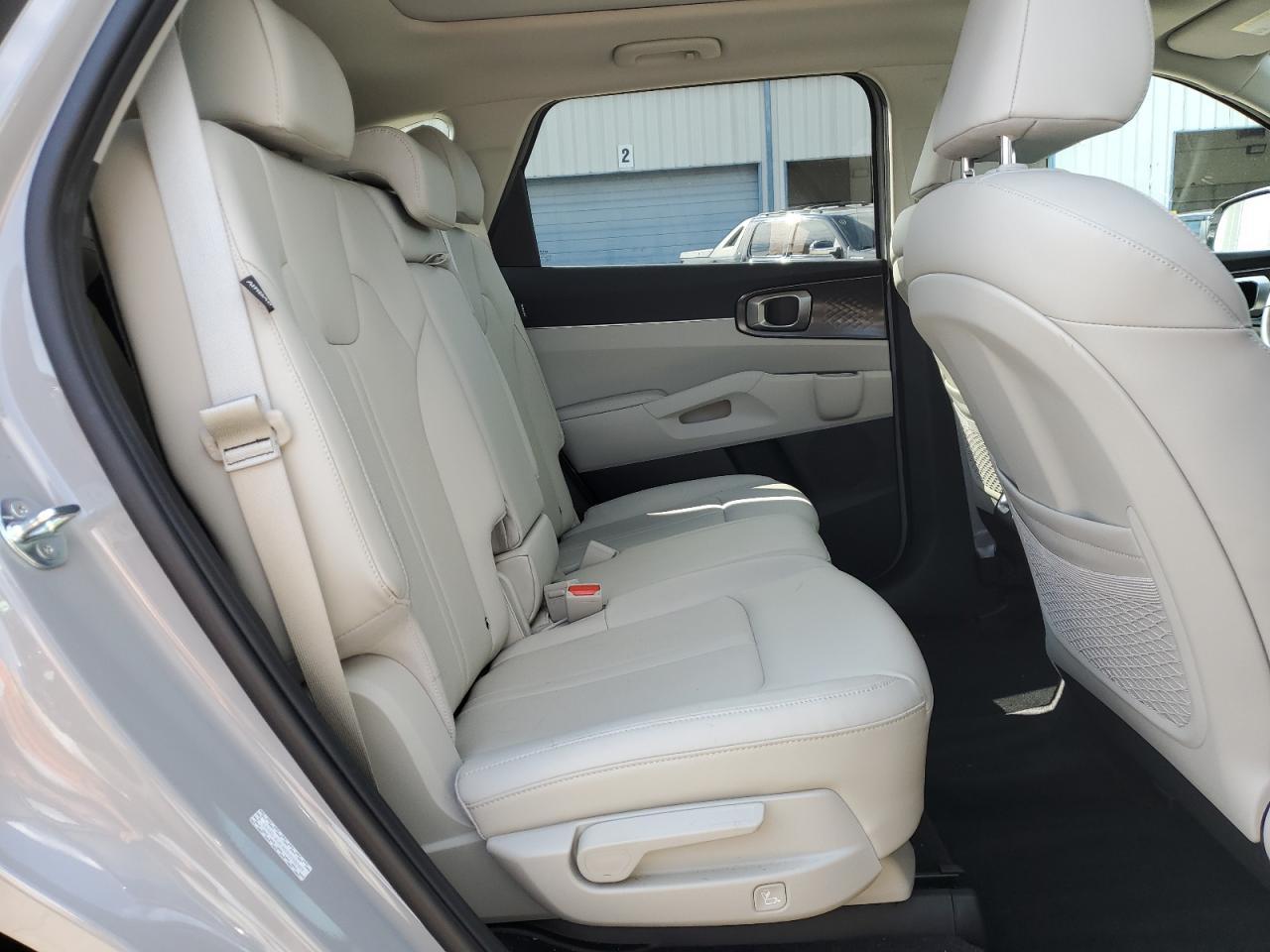 2025 KIA SORENTO