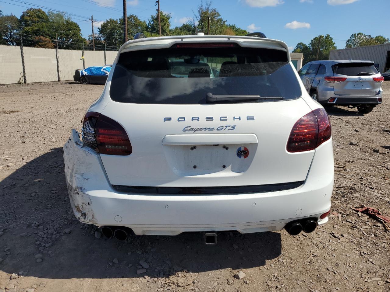 2013 PORSCHE CAYENNE