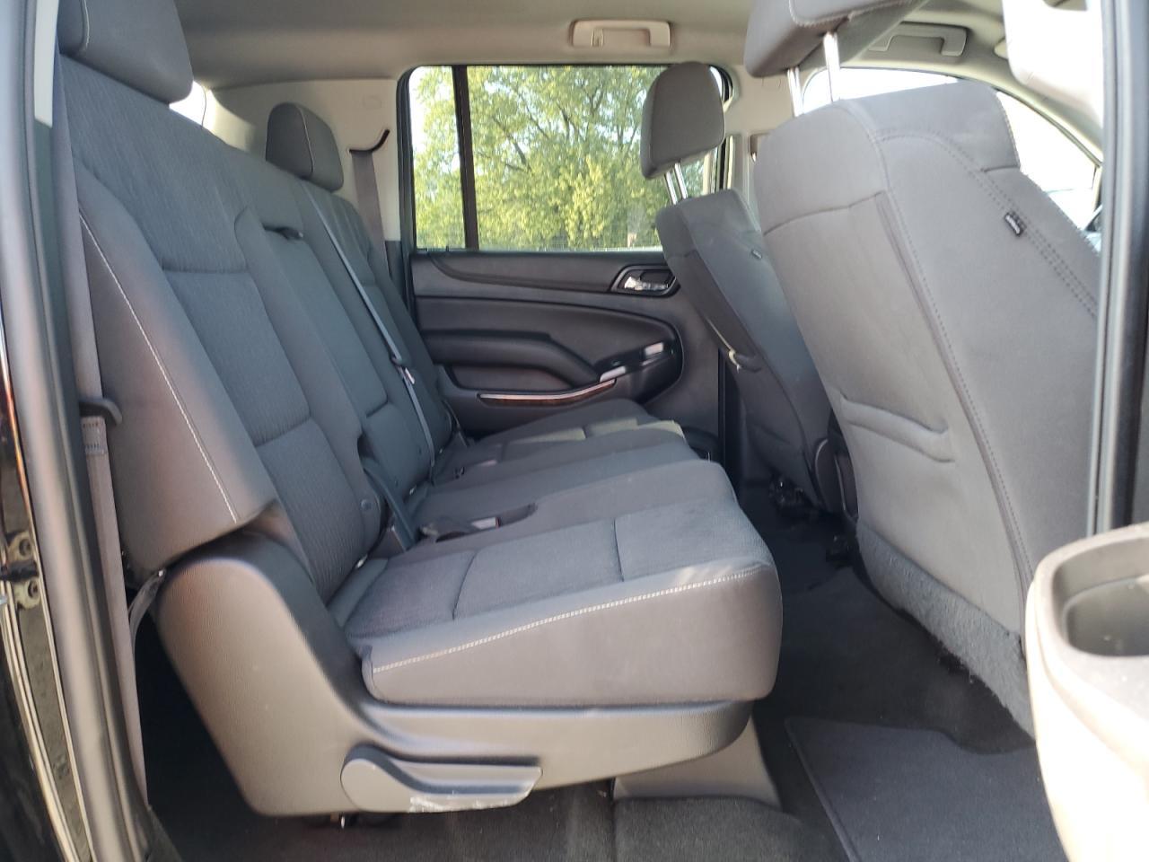 2017 CHEVROLET Suburban
