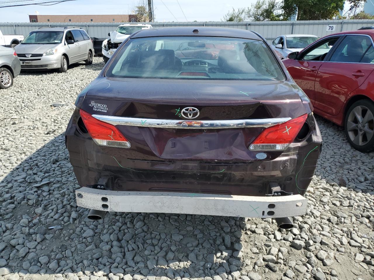 2012 TOYOTA Avalon