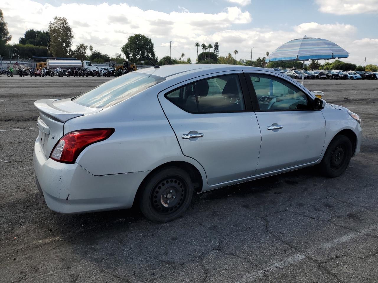 2019 NISSAN VERSA