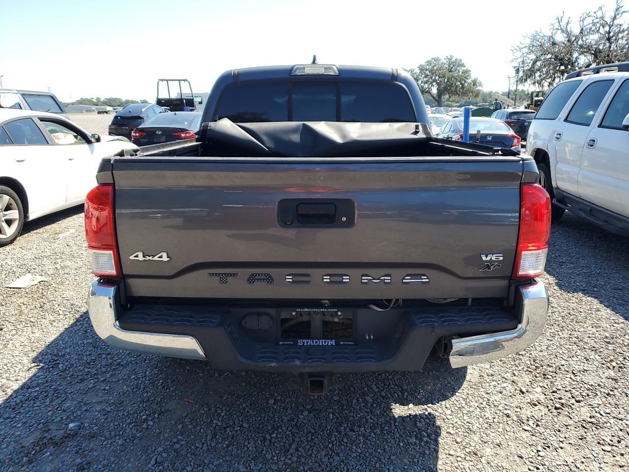 2017 TOYOTA TACOMA
