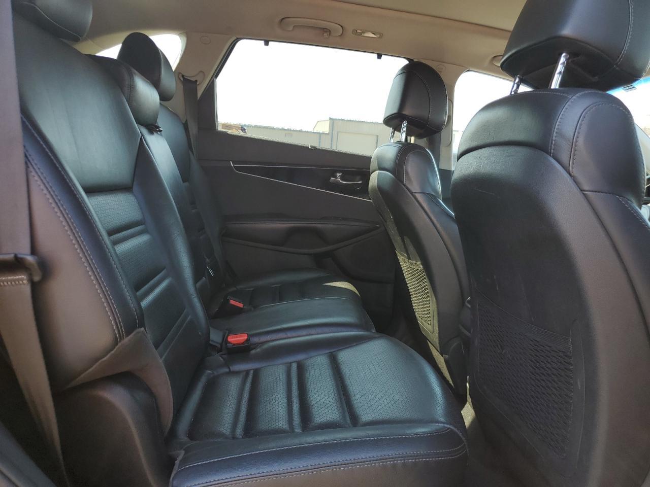 2017 KIA SORENTO