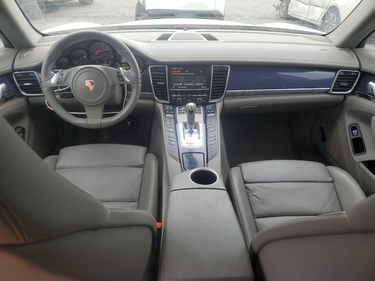 2012 PORSCHE Panamera