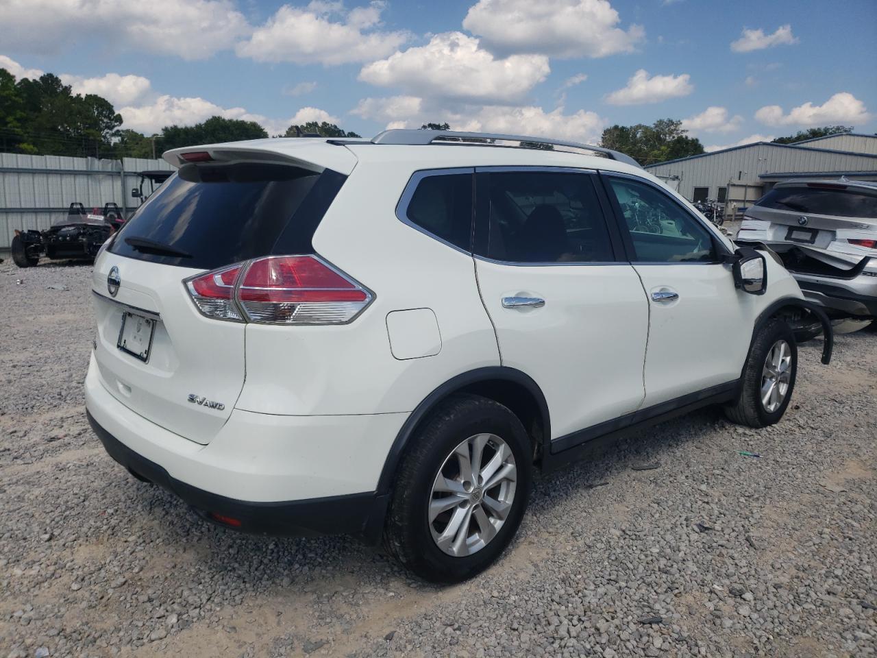 2015 NISSAN ROGUE