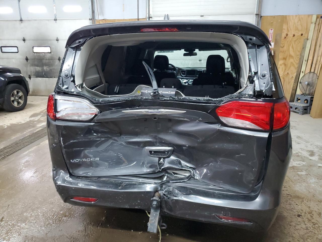 2020 CHRYSLER Voyager