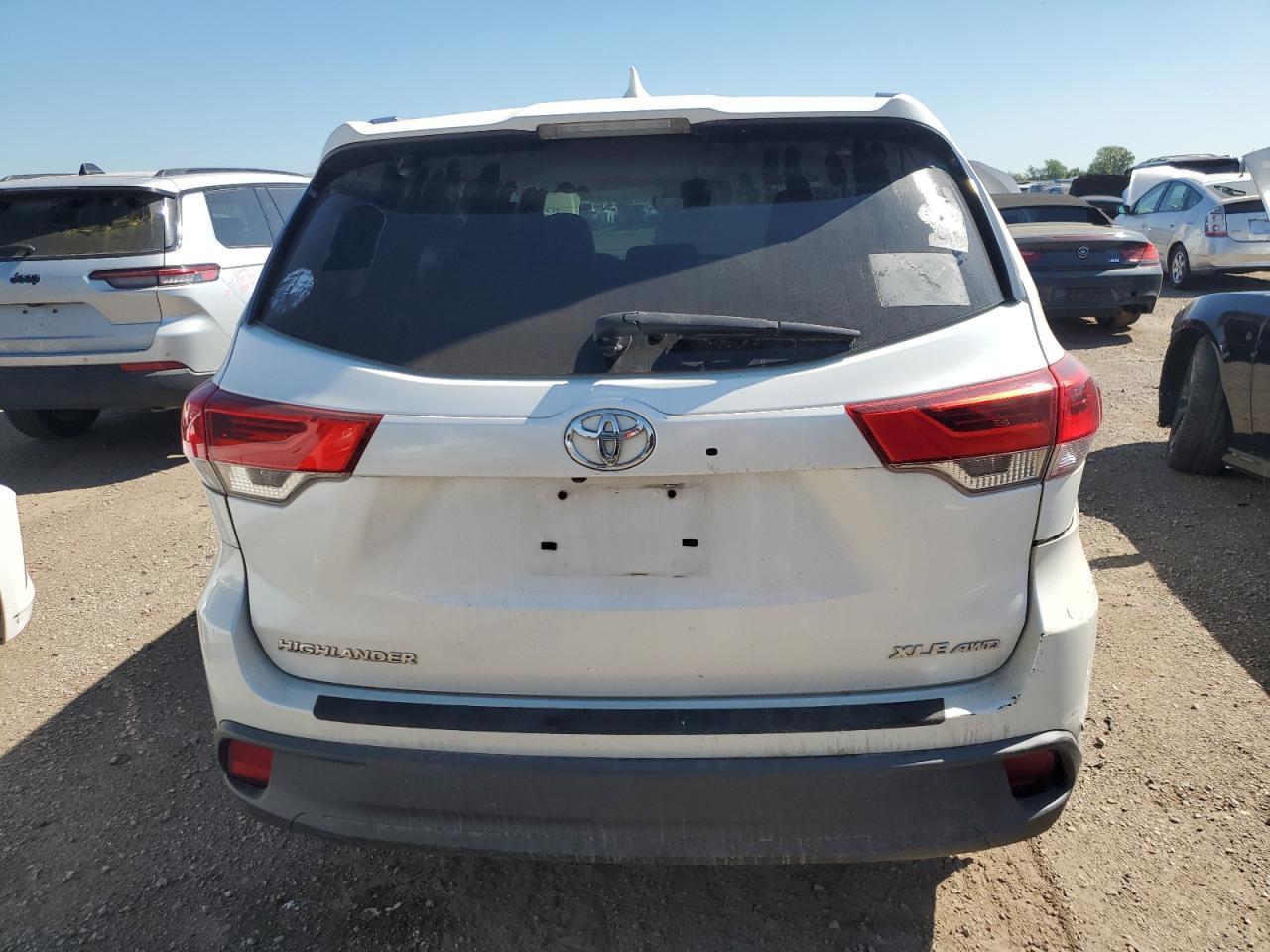 2018 TOYOTA HIGHLANDER