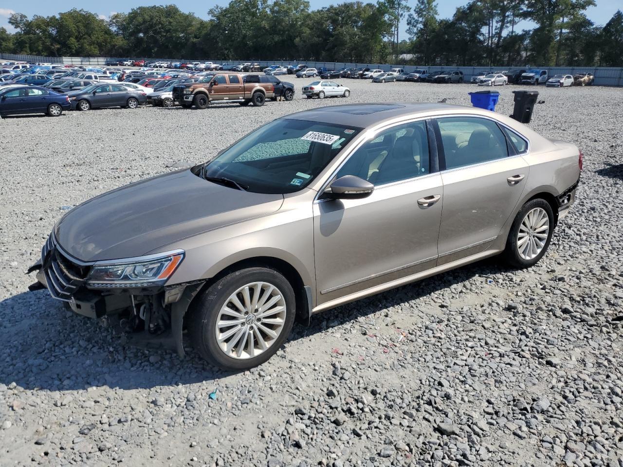 2016 VOLKSWAGEN Passat