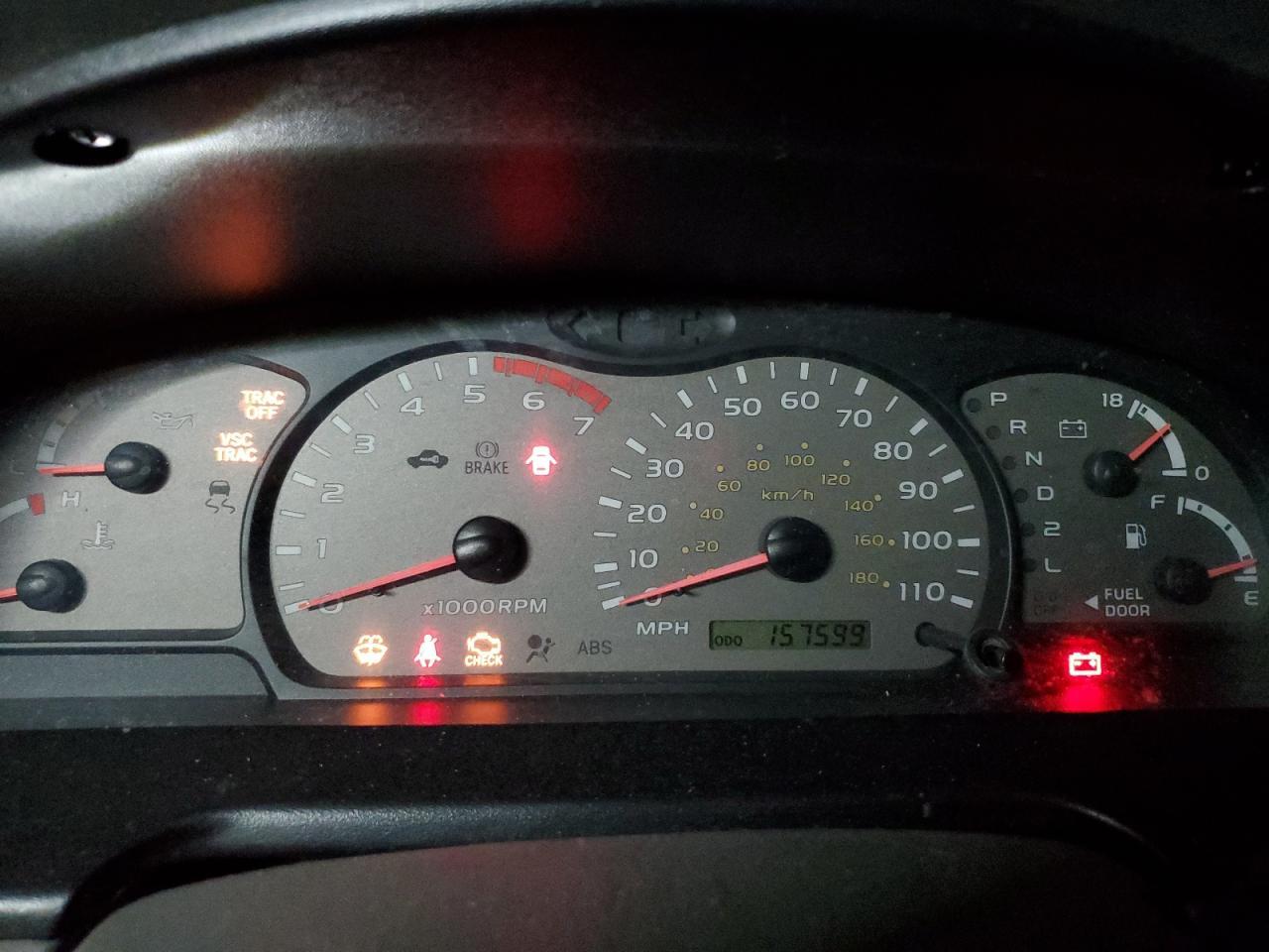 2004 TOYOTA Sequoia