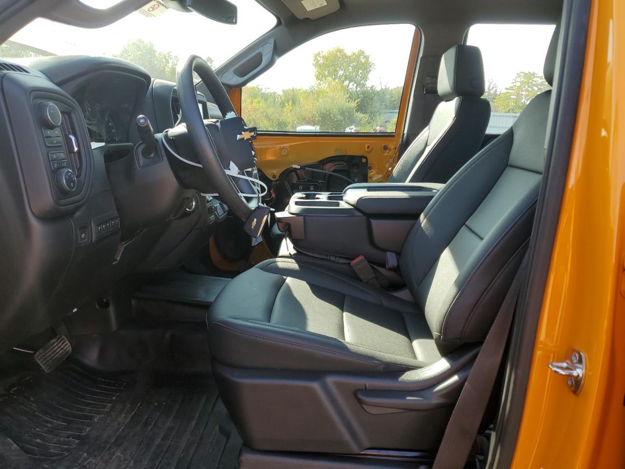2025 CHEVROLET Silverado