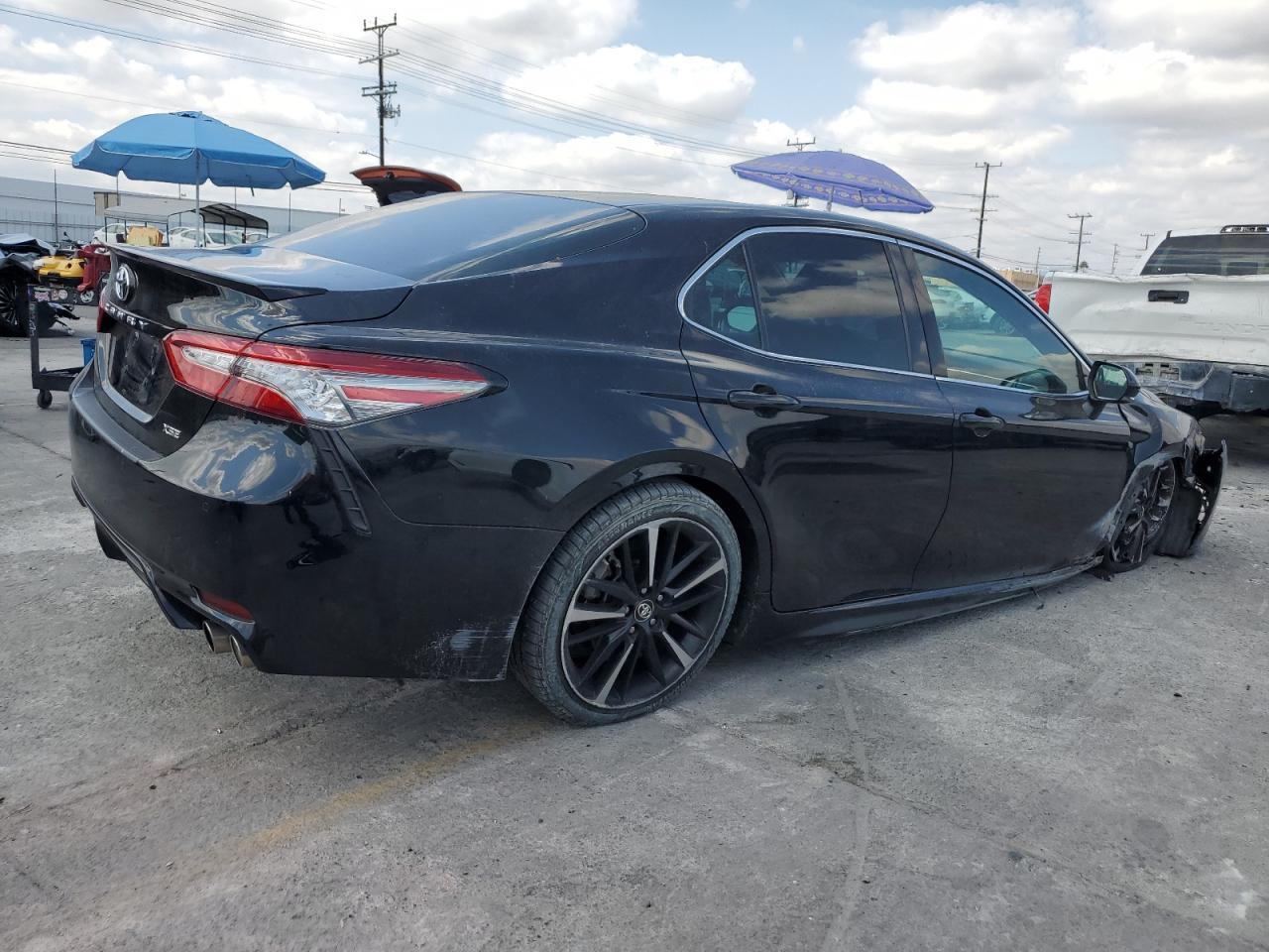2018 TOYOTA CAMRY
