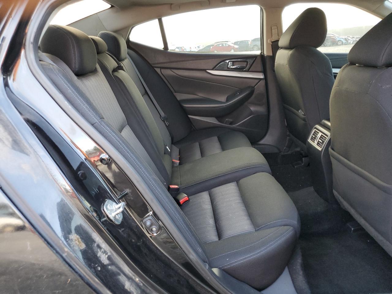 2016 NISSAN Maxima