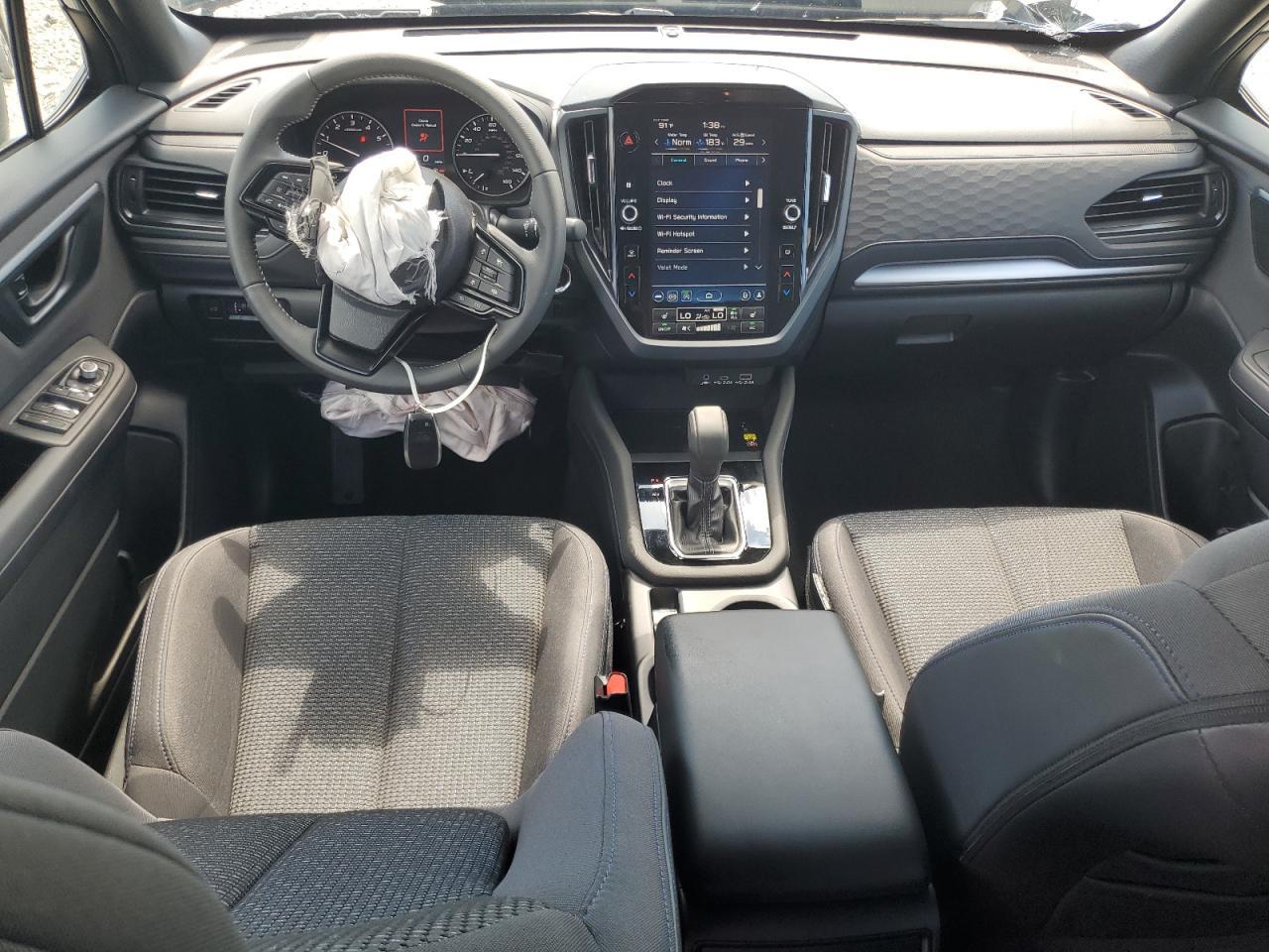 2025 SUBARU FORESTER