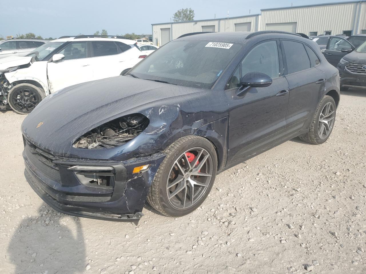 2023 PORSCHE Macan