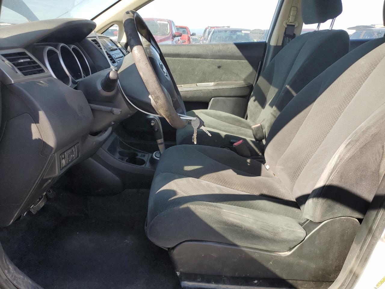 2011 NISSAN VERSA