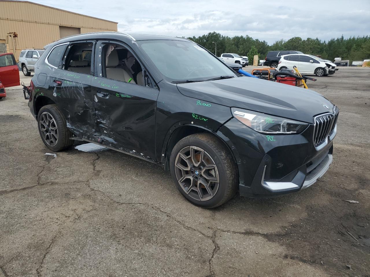 2025 BMW X1