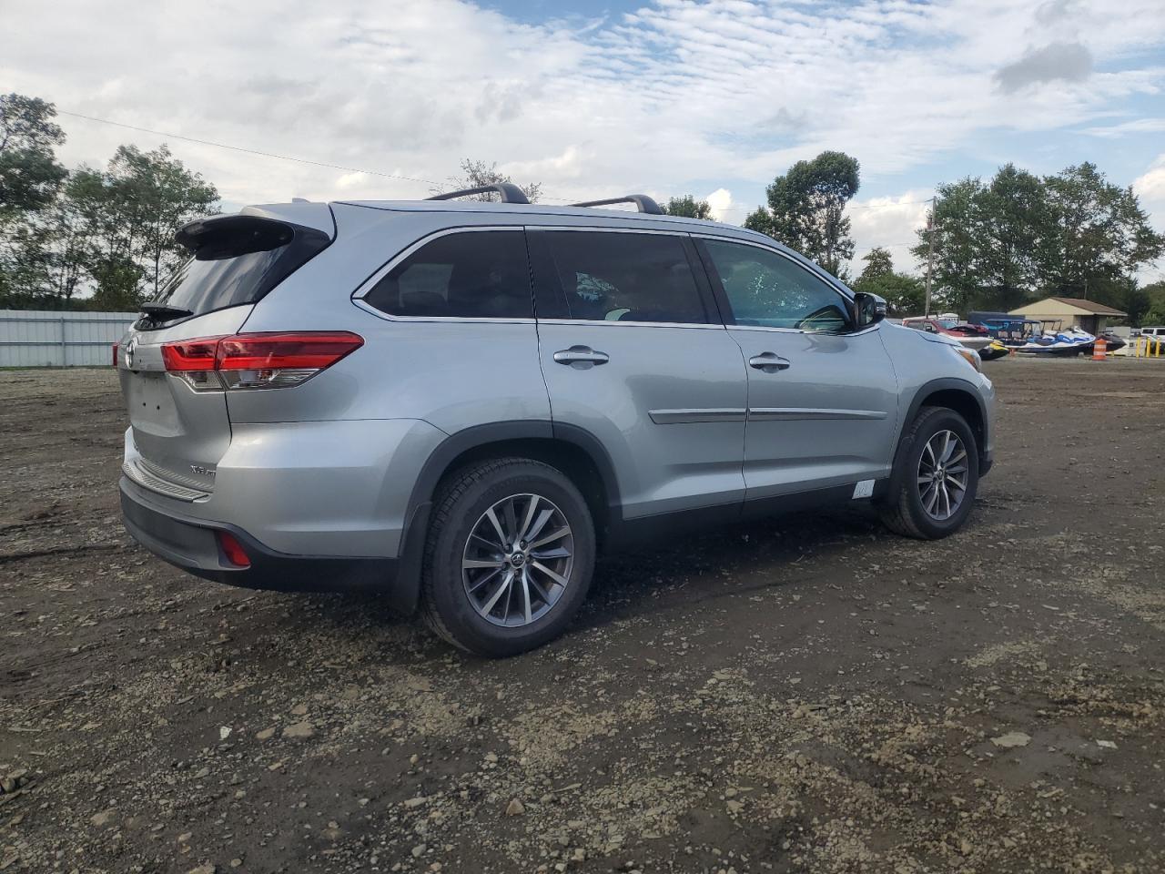 2019 TOYOTA HIGHLANDER