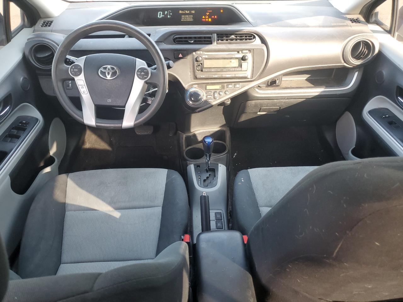 2014 TOYOTA Prius c
