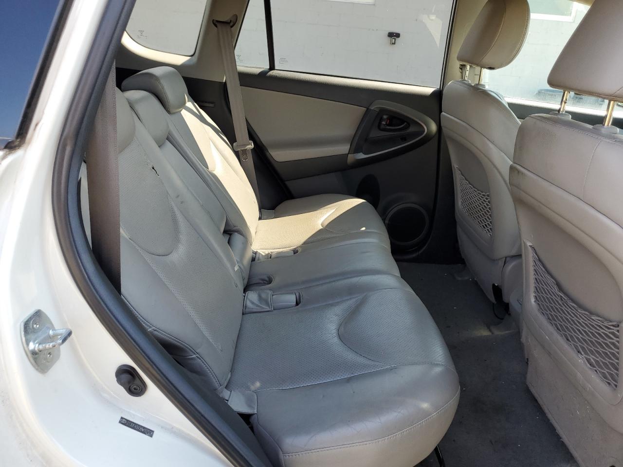 2011 TOYOTA RAV4