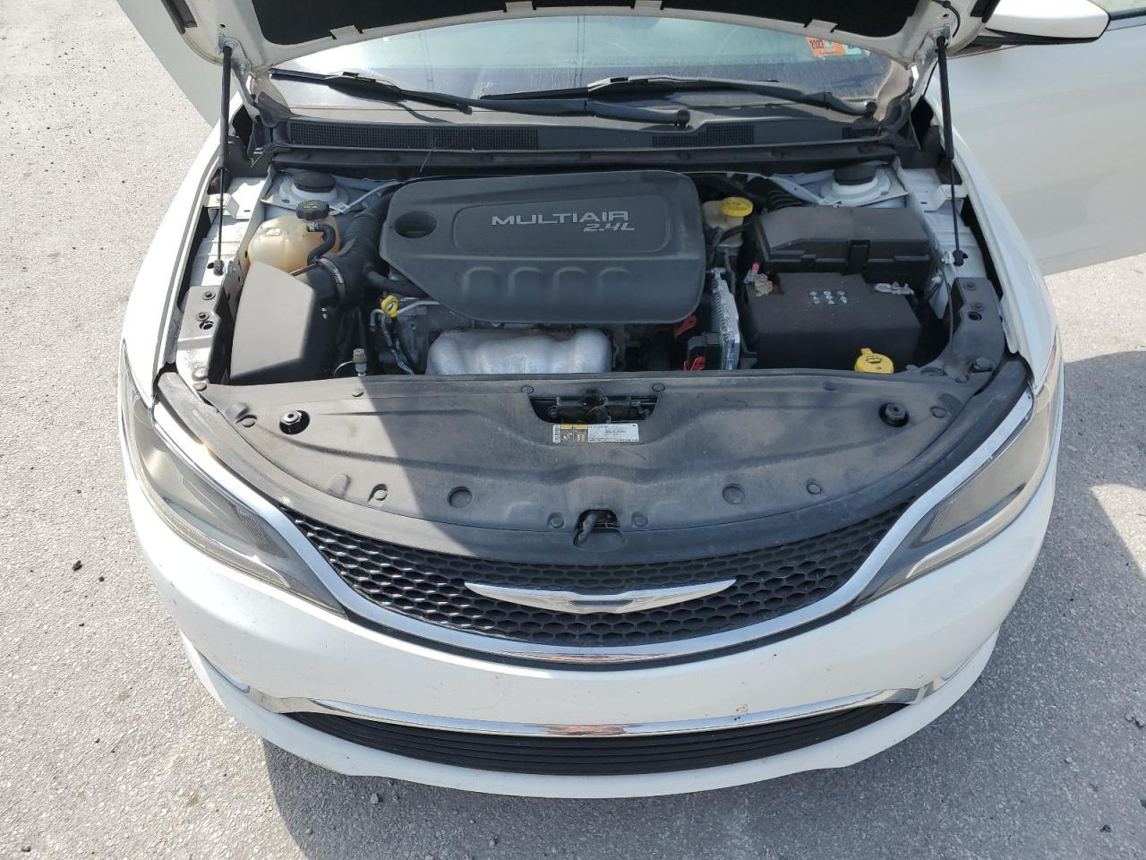 2016 CHRYSLER 200