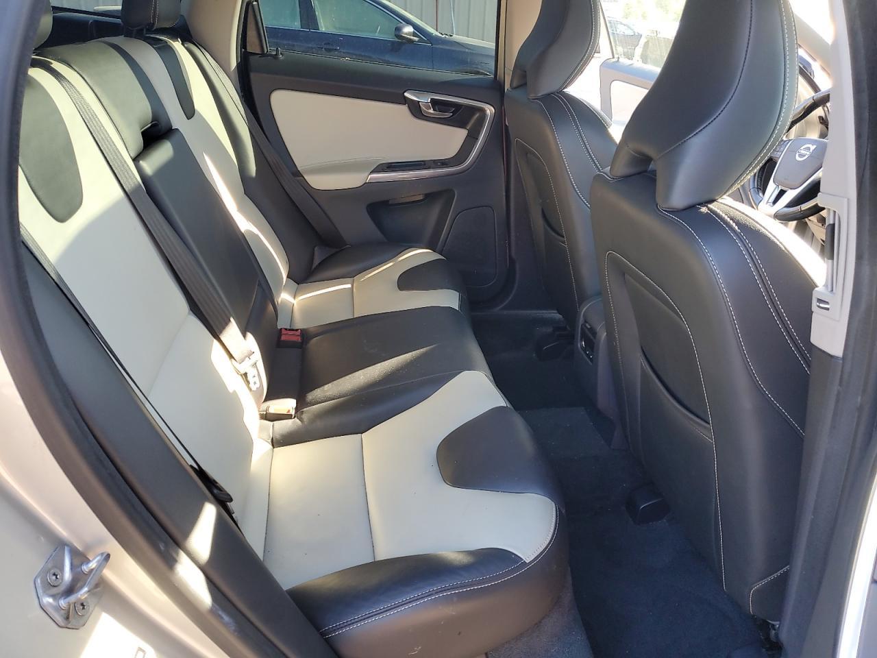 2017 VOLVO XC60