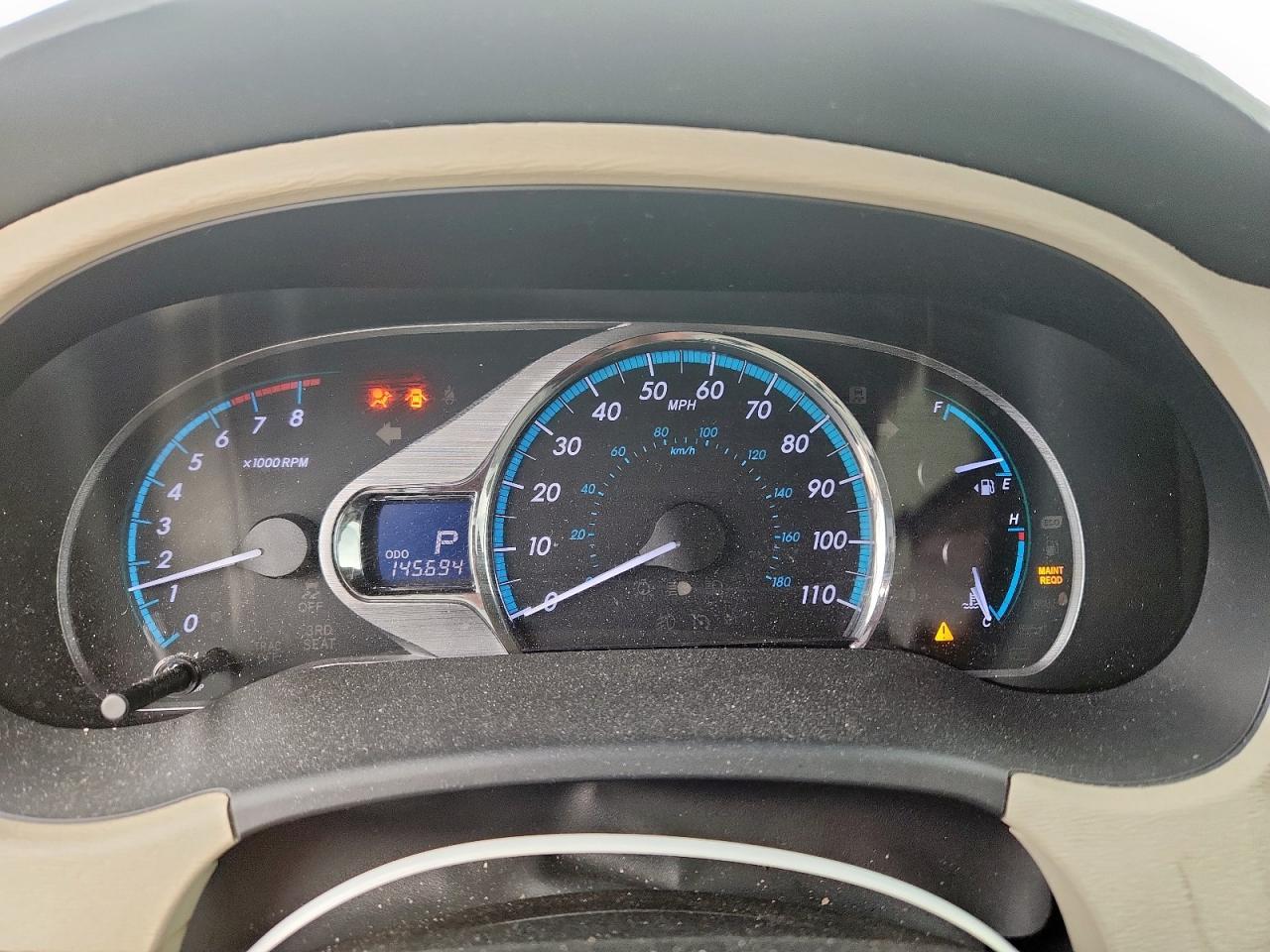 2012 TOYOTA SIENNA