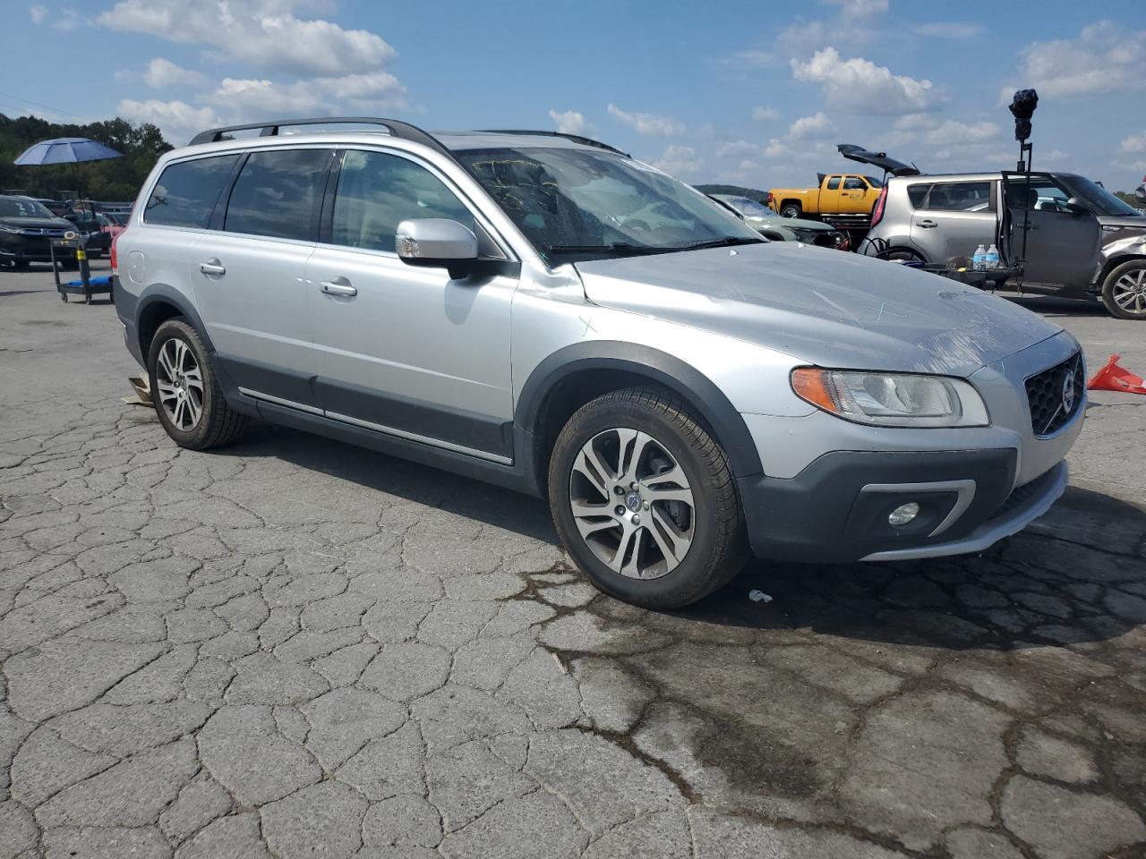 2015 VOLVO XC70
