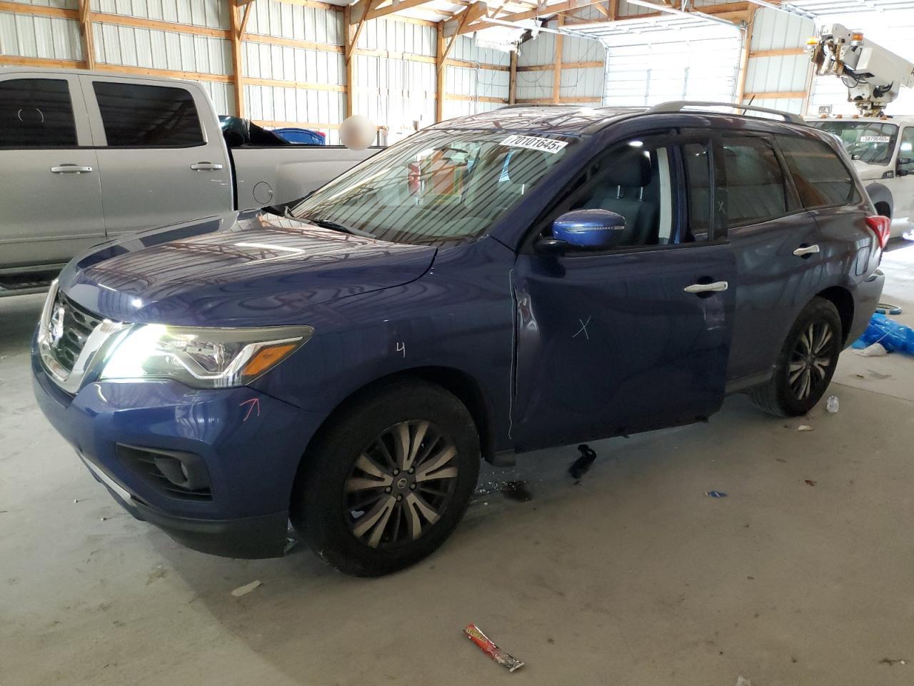 2017 NISSAN PATHFINDER