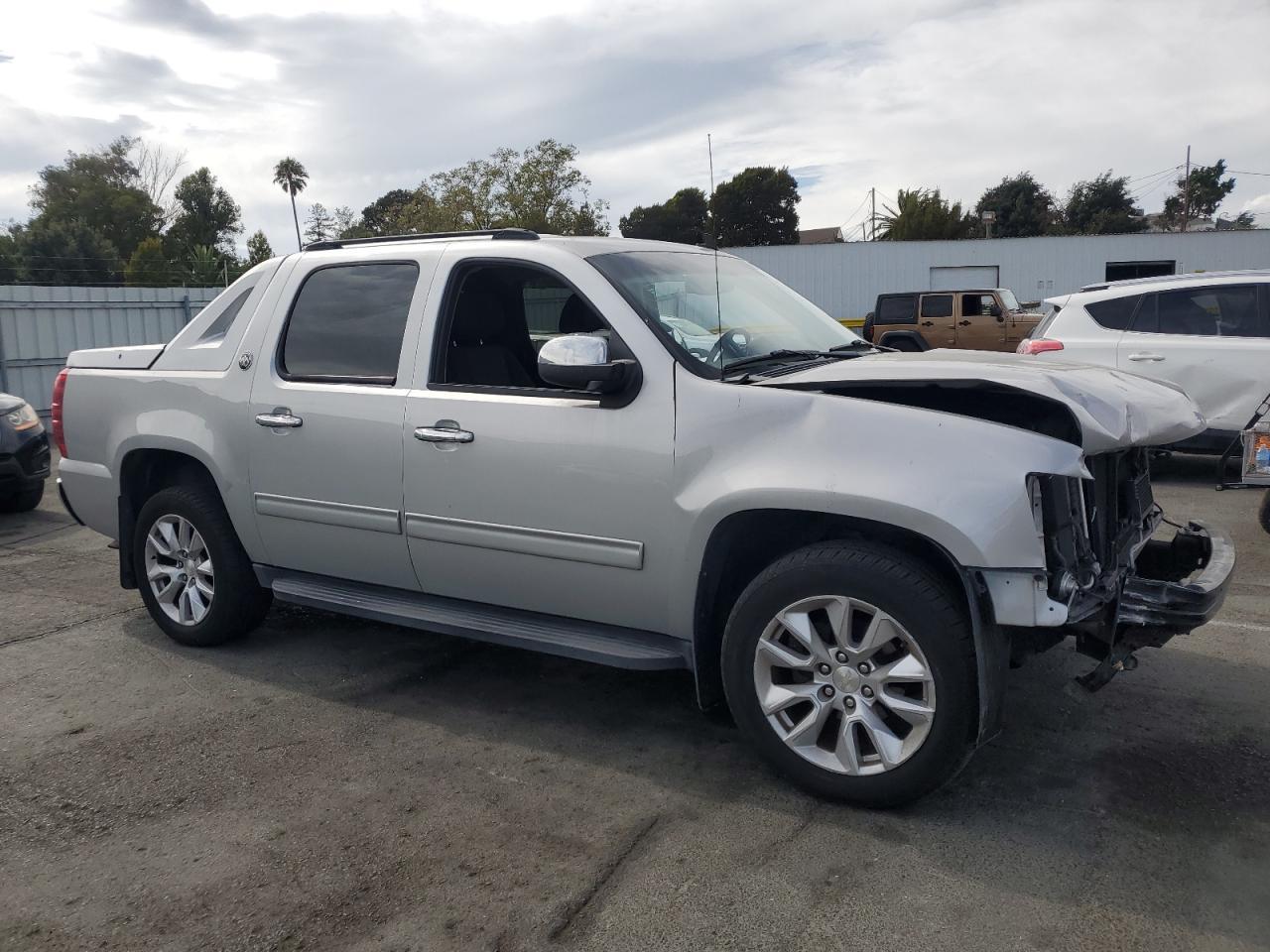 2013 CHEVROLET Avalanche