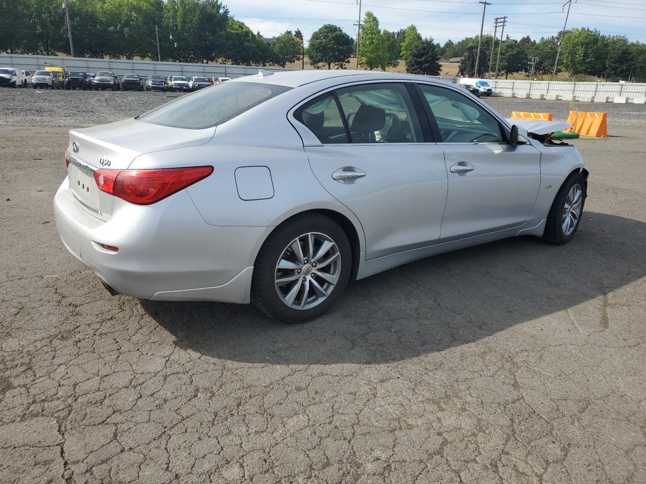 2016 INFINITI Q50