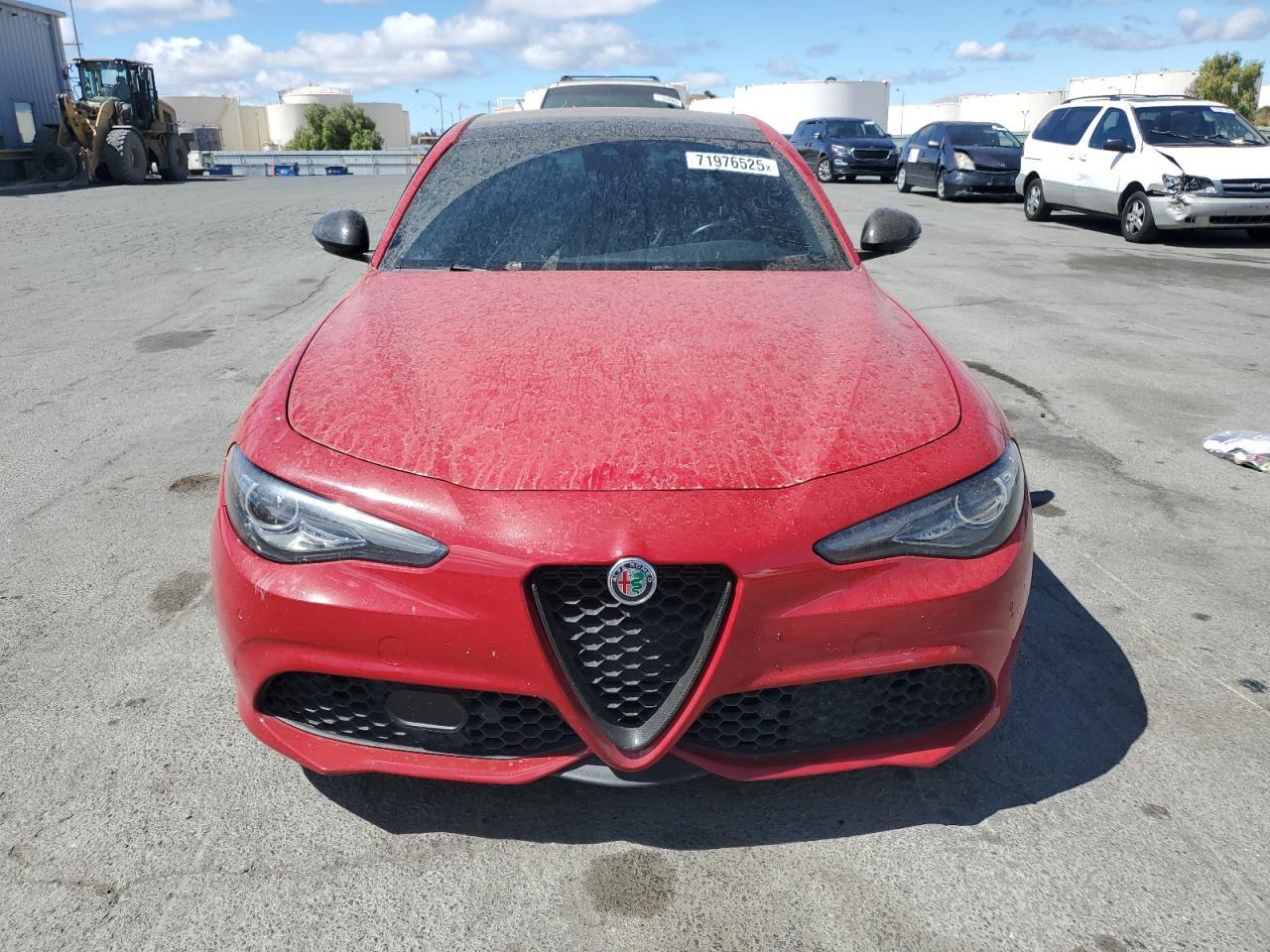 2021 ALFA ROMEO Giulia