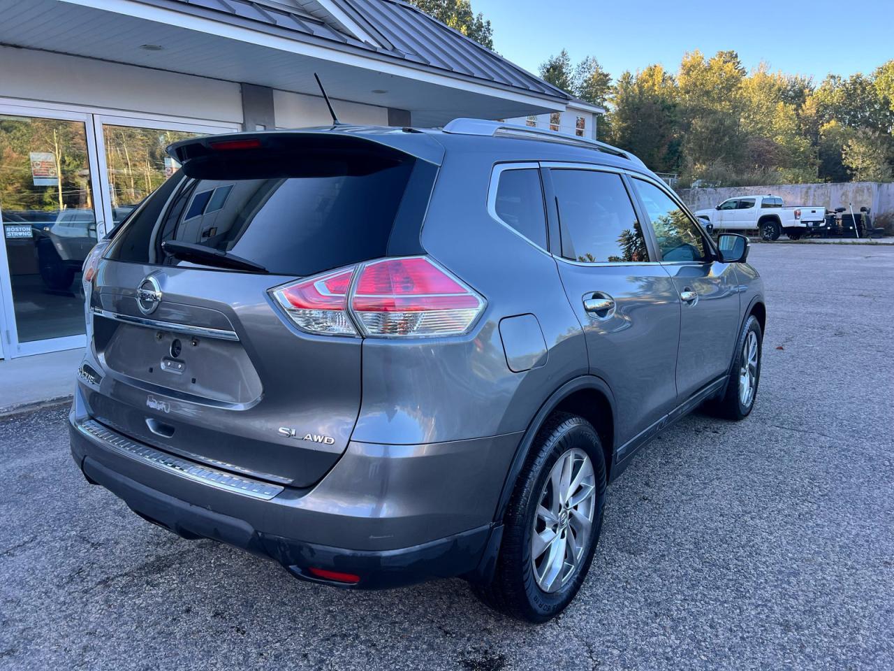 2015 NISSAN ROGUE