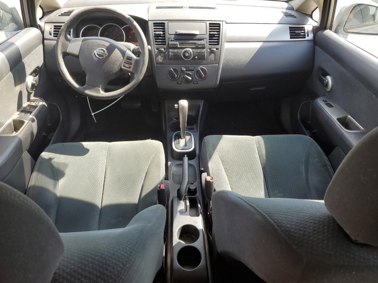 2011 NISSAN VERSA